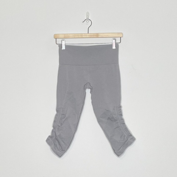 LULULEMON | Gray The Flow Cropped Legging II | 4 - Picture 2 of 5
